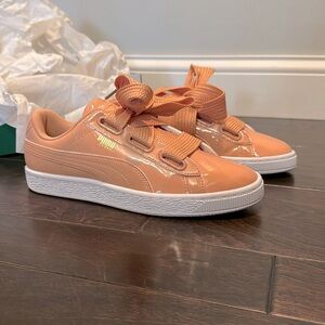 Puma women’s basket heart parent dusty coral sneaker NIB 5.5